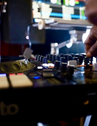 DJ RAY ON DI-VERZE