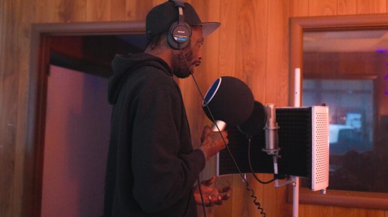 Travis Porter recording studio session documented by Rijoun Murphy (DJ Ray) of Di-VerZe E.N.T (13)